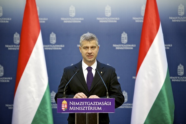 Szatmáry Kristóf, a Miniszterelnökség kereskedelempolitikáért felelős miniszteri biztosa